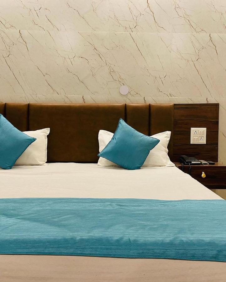Hotel Dileep42 Lucknow Extérieur photo