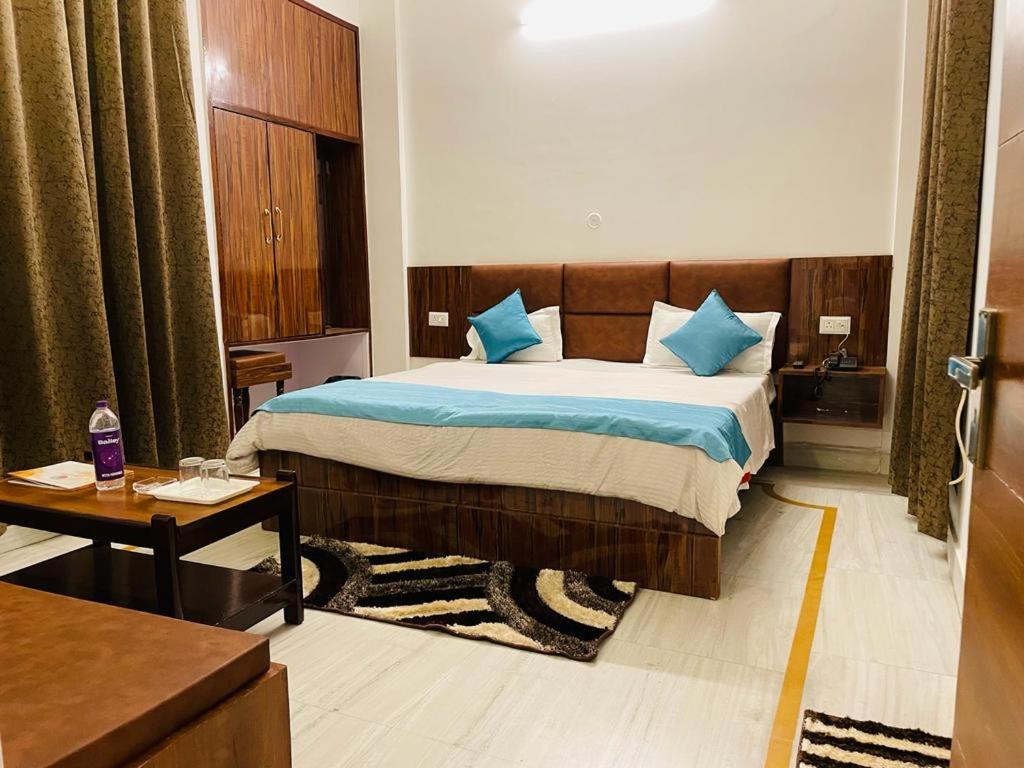 Hotel Dileep42 Lucknow Extérieur photo