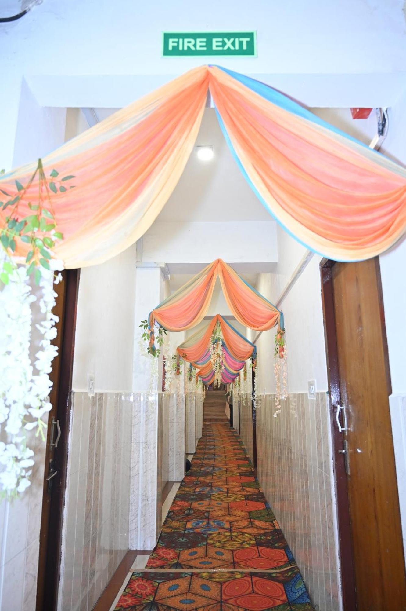 Hotel Dileep42 Lucknow Extérieur photo
