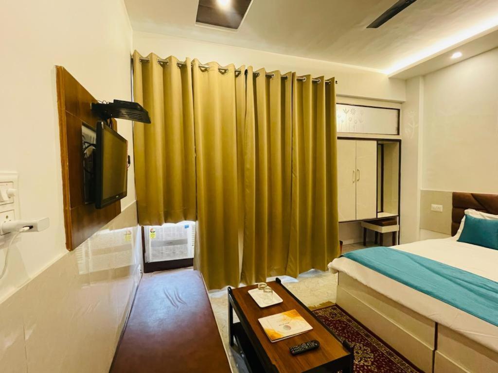 Hotel Dileep42 Lucknow Extérieur photo